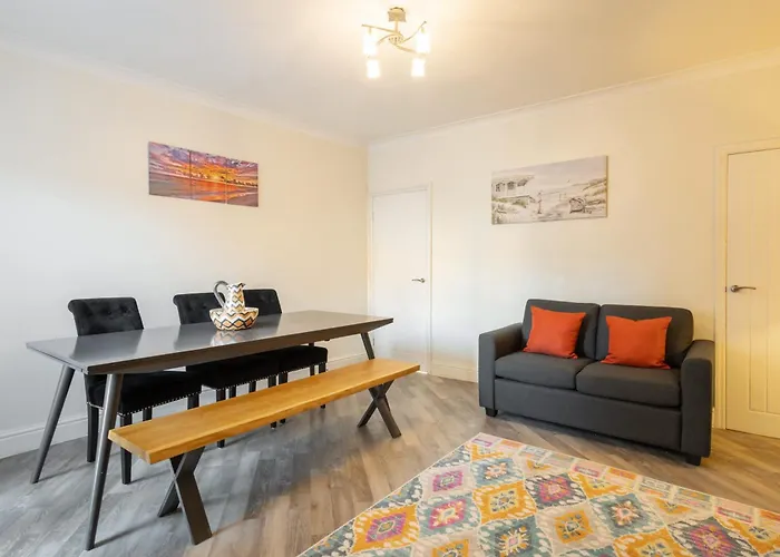 Host & - Seascape Saltburn-by-the-Sea